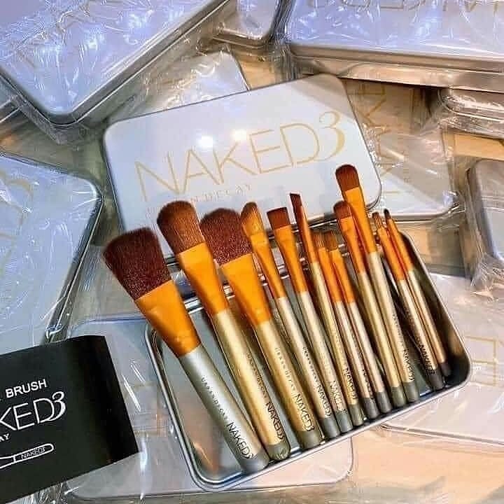 ست براش نیکد Naked؛ انتخاب کاربردی برای روتین روزانه در گروه براش؛ نمای شماره 2