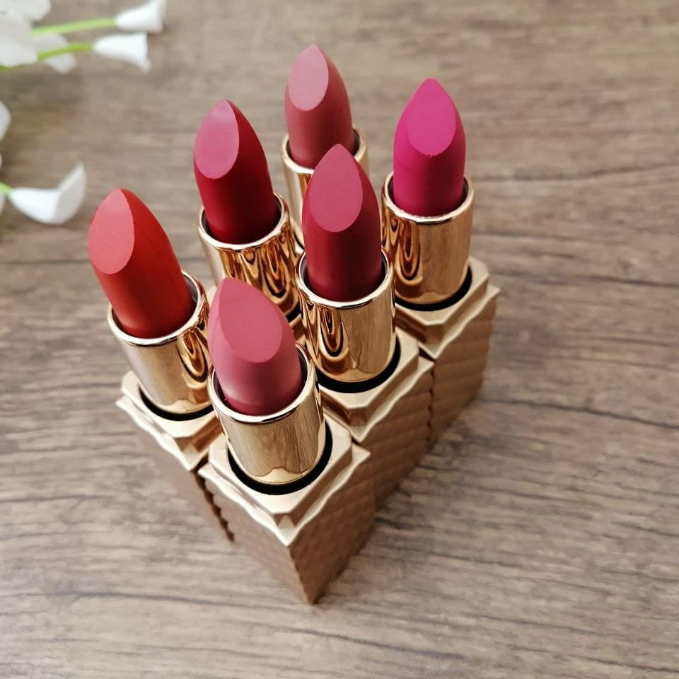 پک رژ جامد؛ انتخابی متناسب با مراقبت و زیبایی روزمره در گروه رژ