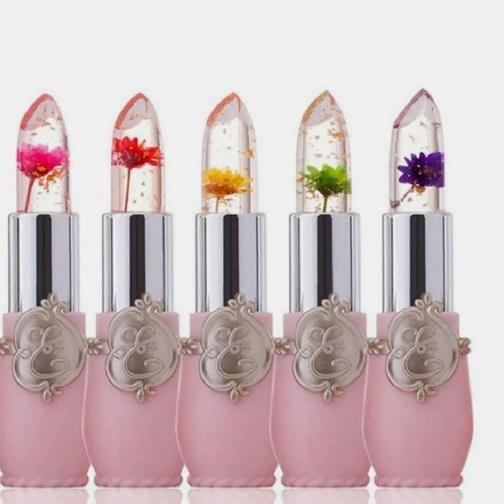 رژلب حرارتی گلدار سلطنتی؛ گزینه‌ای مناسب برای تکمیل روتین زیبایی در گروه بالم لب؛ نمای شماره 6