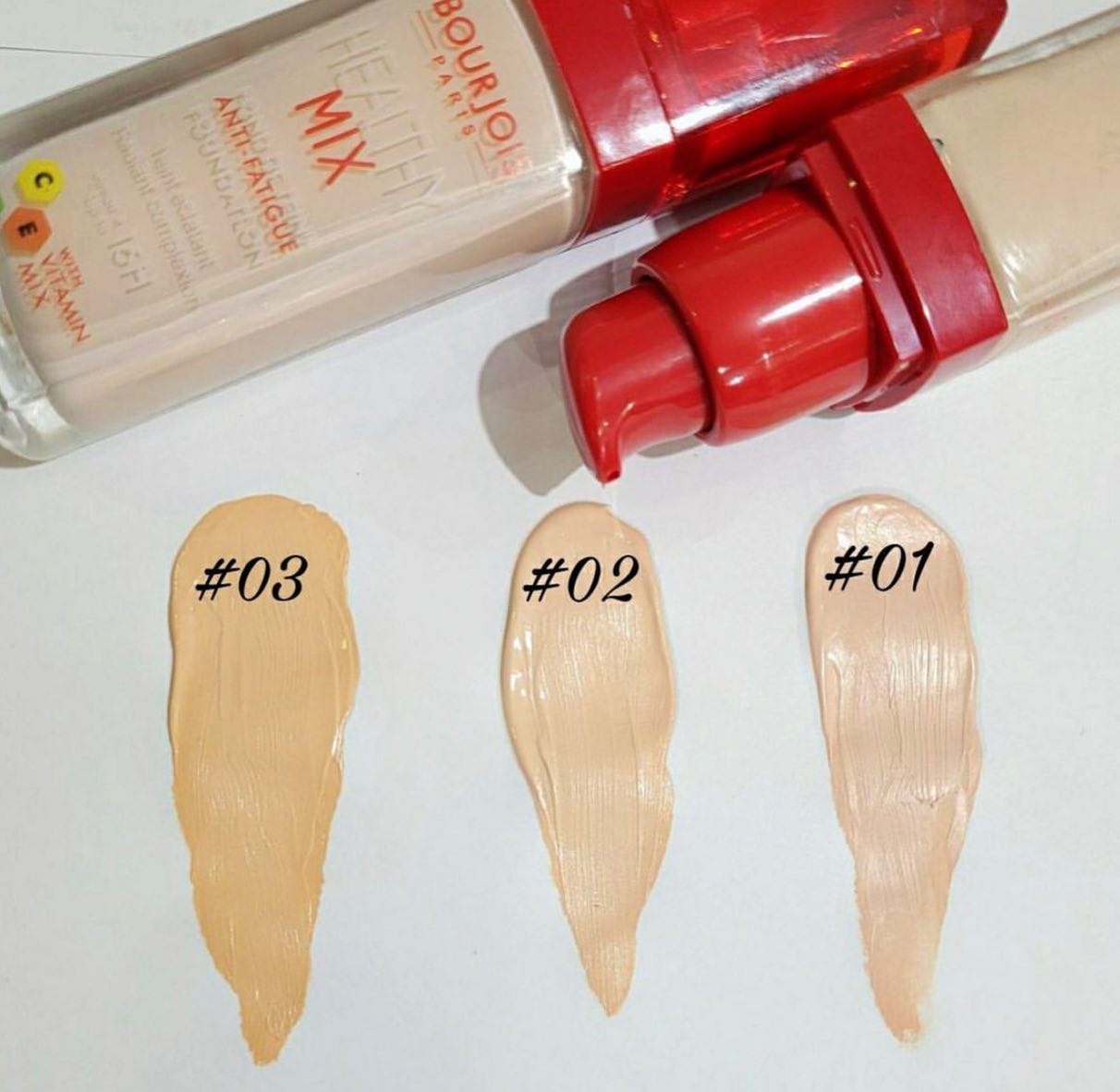کرمپودر هلثی میکس بورژوا Bourjois؛ گزینه‌ای مناسب برای تکمیل روتین زیبایی در گروه کرم پودر؛ نمای شماره 5