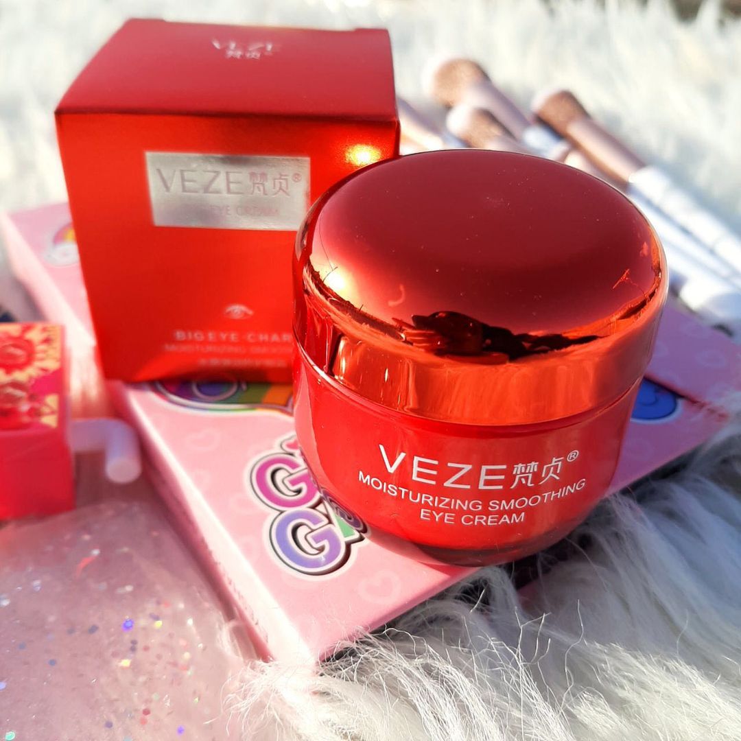 کرم دورچشم VEZE؛ گزینه‌ای مناسب برای تکمیل روتین زیبایی در گروه مراقبت از پوست