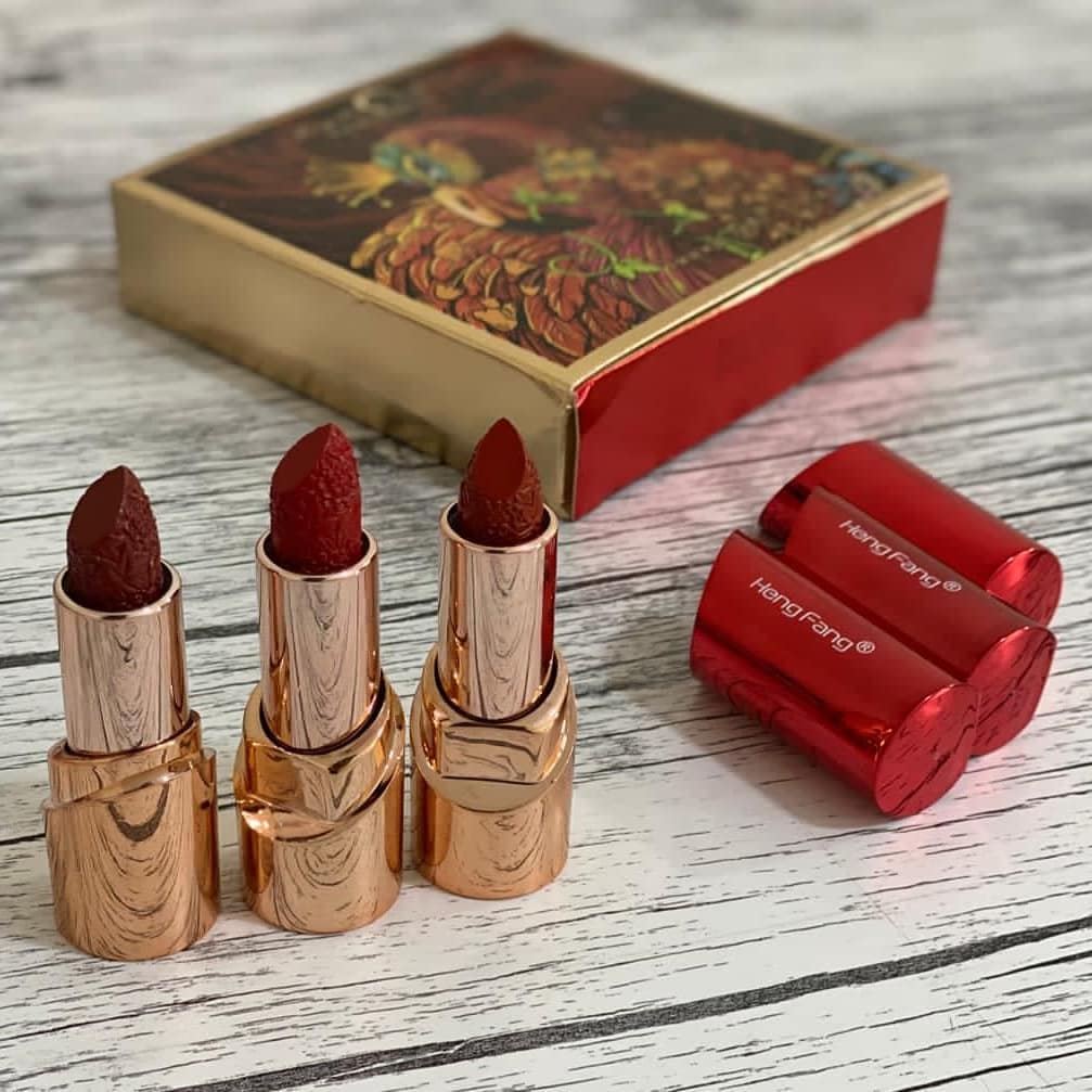 پک رژ طاوسی؛ گزینه‌ای مناسب برای تکمیل روتین زیبایی در گروه رژ