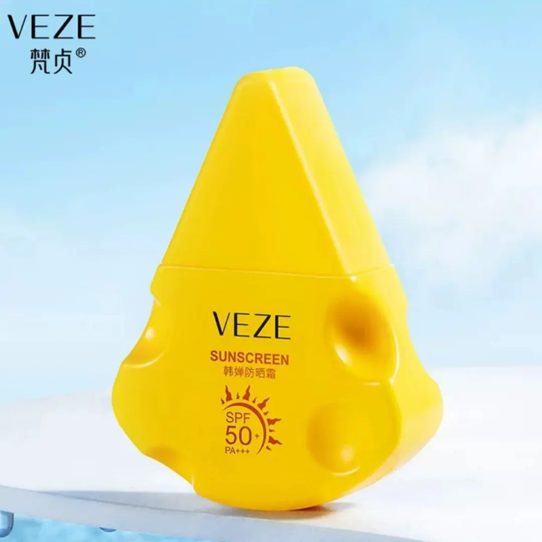 کرم ضدآفتاب پنیری Veze با تمرکز بر استفاده آسان و نتیجه طبیعی در گروه ضد آفتاب؛ نمای شماره 3