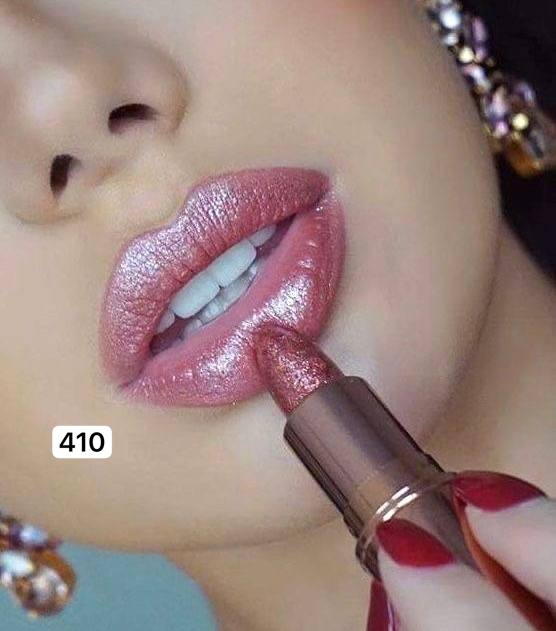 رژلب جامد شاین دار؛ گزینه‌ای مناسب برای تکمیل روتین زیبایی در گروه رژ؛ نمای شماره 5