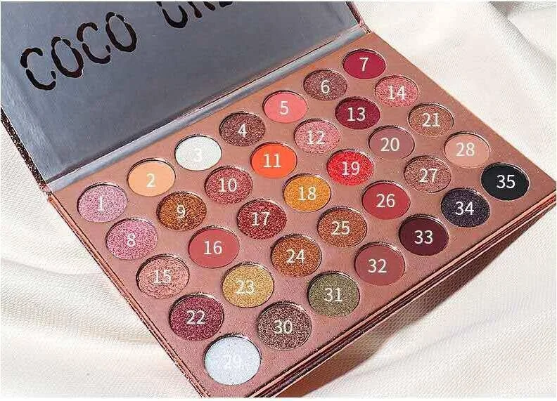 پالت سایه چشم 35 رنگ coco urban؛ گزینه‌ای مناسب برای تکمیل روتین زیبایی در گروه سایه؛ نمای شماره 3