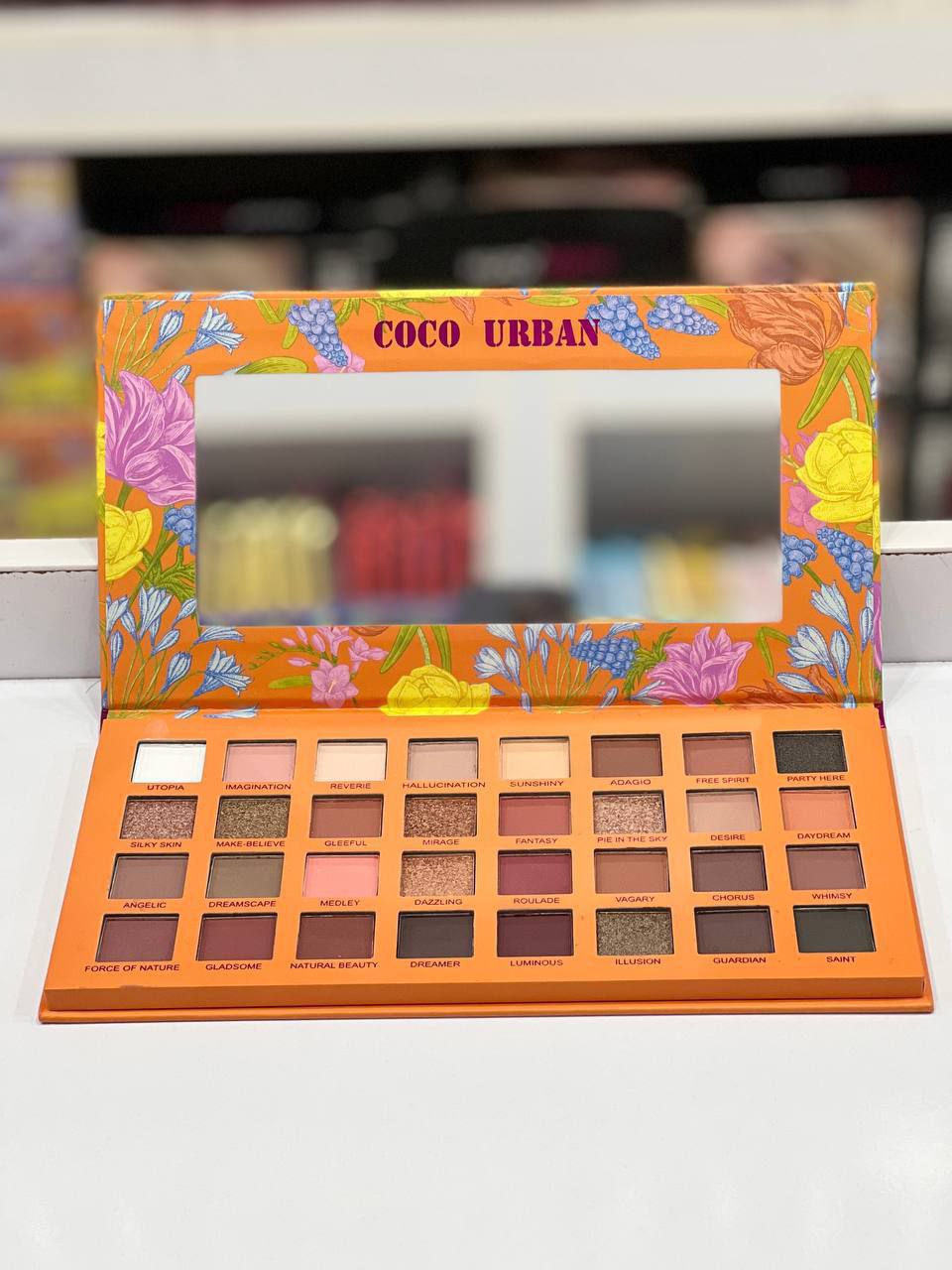 پالت 32 رنگ سایه چشم کوکو اوربان coco urban؛ گزینه‌ای مناسب برای تکمیل روتین زیبایی در گروه سایه؛ نمای شماره 4