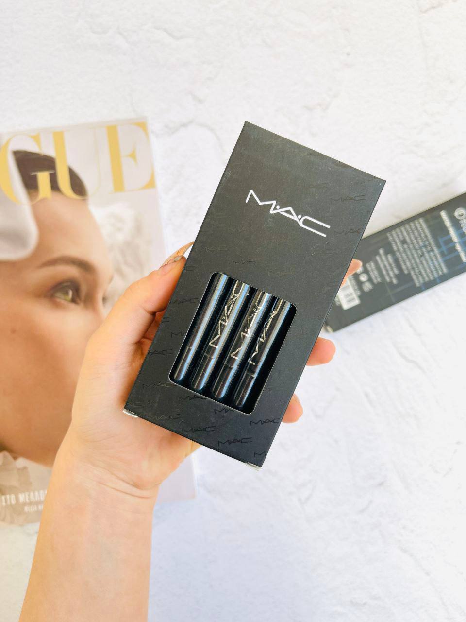 خط چشم ماژیکی مک MAC با معرفی دقیق ویژگی‌ها و کاربرد در گروه خط چشم؛ نمای شماره 3