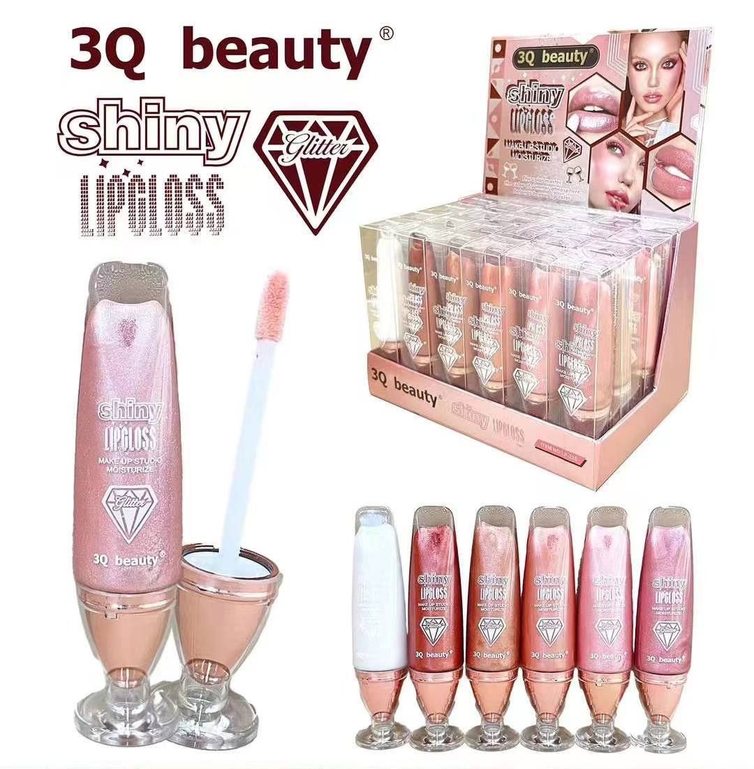 شاین لب هولوگرامی 3Q beauty؛ انتخاب کاربردی برای روتین روزانه در گروه شاین لب؛ نمای شماره 2