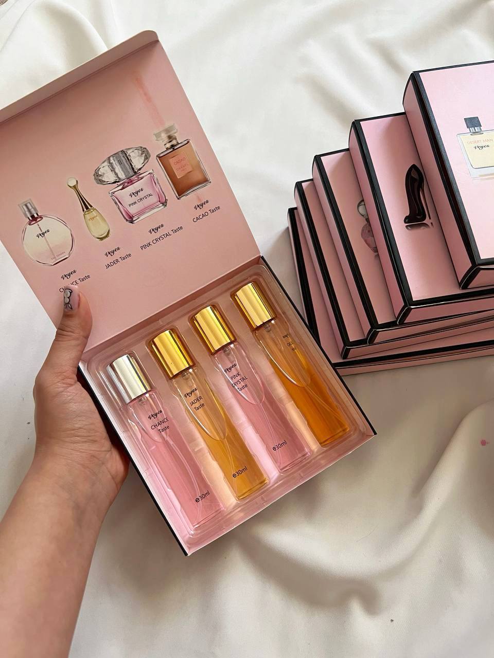 پک چهارتایی عطر های Vyes؛ انتخابی متناسب با مراقبت و زیبایی روزمره در گروه عطر